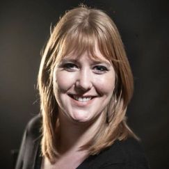 CSNationalLab_Biog_Courtney-Bates_web
