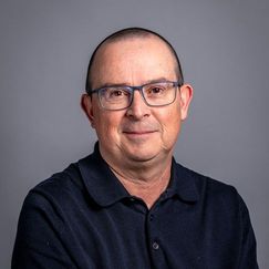 Headshot of Professor Ade Woolard, Co-Director (Interim) and Director of Technology, CoSTAR National Lab 