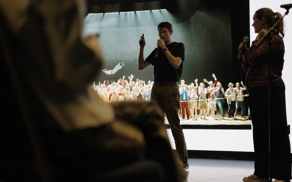 HoloEdge Dafydd Hall Williams (CEO) Dee Harvey presenting at CoSTAR Ideate Showcase