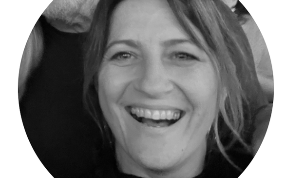 Rachel Hughes headshot of woman smiling 