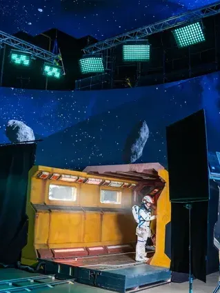spaceman on a Virtually Reality set